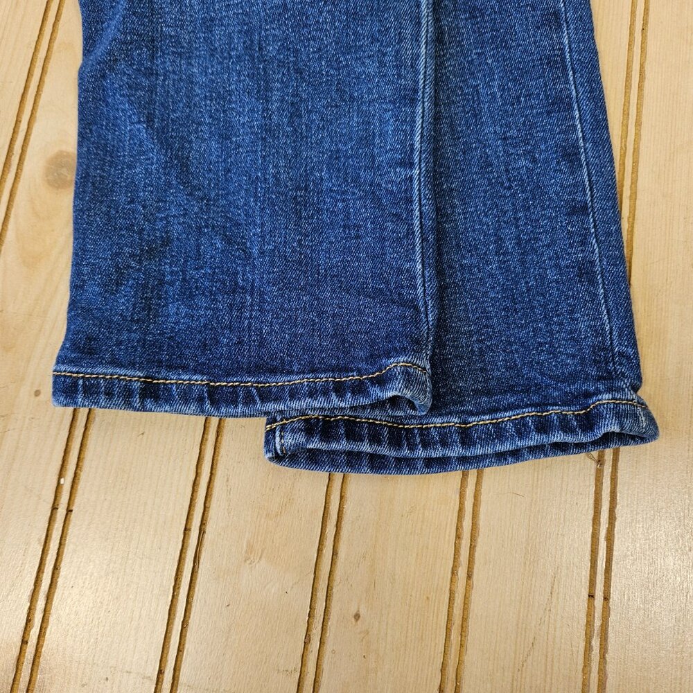 GAP Size 2 / 26s Short Girlfriend Jeans Medium Wash Mid Rise Stretch Womens - Picture 7 of 10